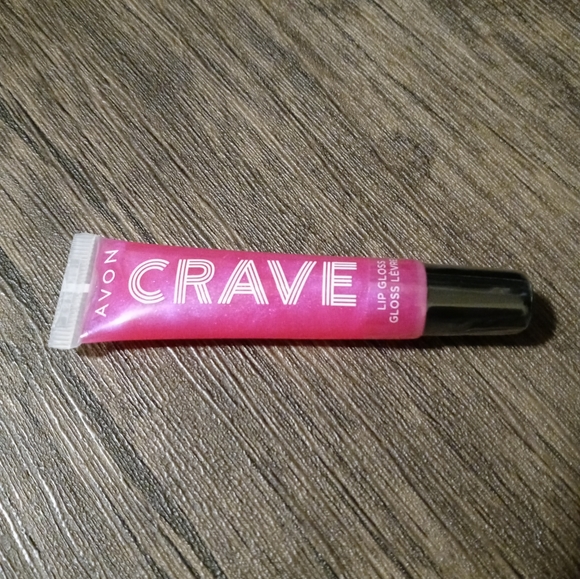 Avon Crave Lip Gloss - Picture 2 of 3